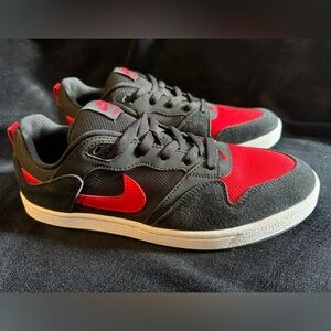 New NIKE SB Alleyoop Skateboard Shoes Men Low-Top Black/Red Men’s Size 10